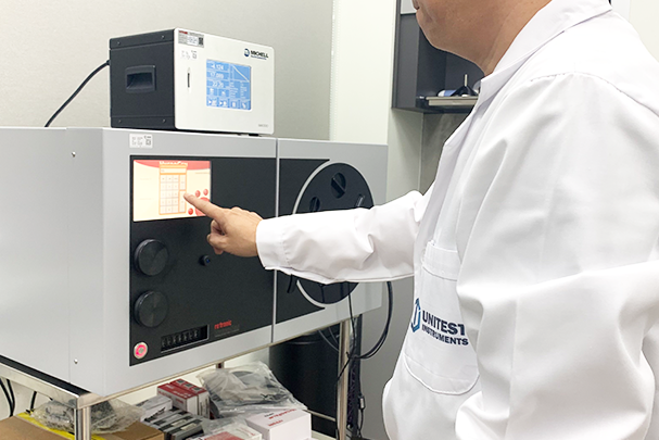 Temperature and humidity data loggers calibration setup in Singapore laboratory